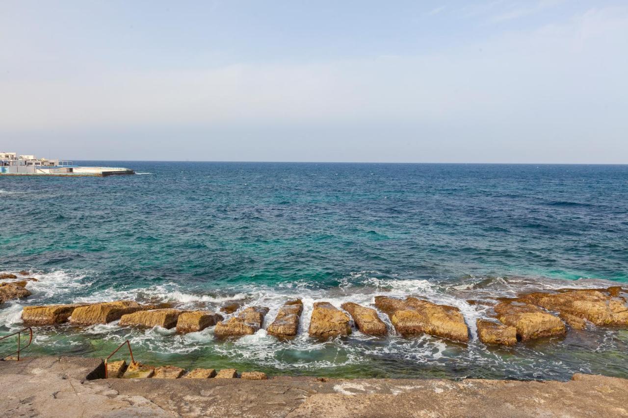 Spacious Seafront Apt With Living, Sofa, Wifi & Ac By 360 Estates Sliema Exterior foto