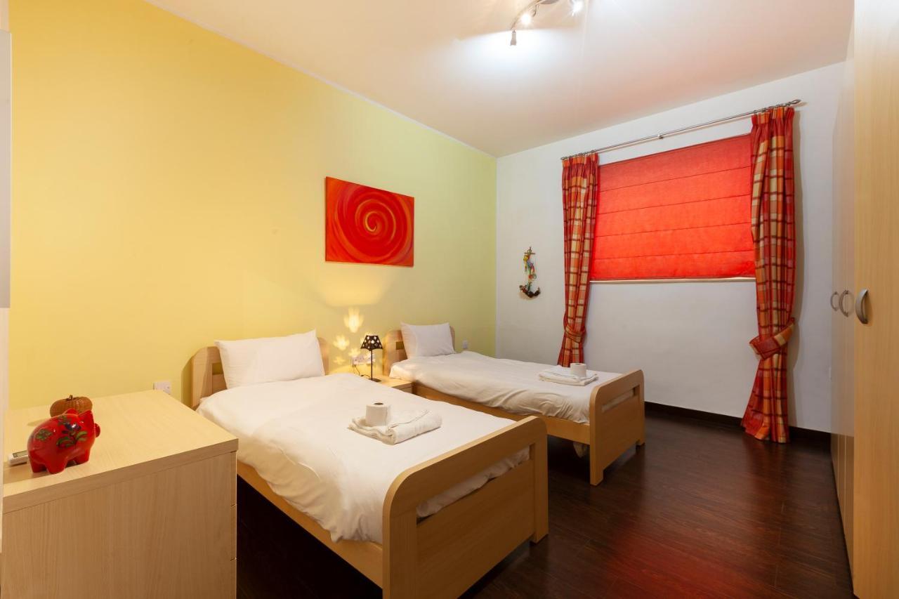 Spacious Seafront Apt With Living, Sofa, Wifi & Ac By 360 Estates Sliema Exterior foto